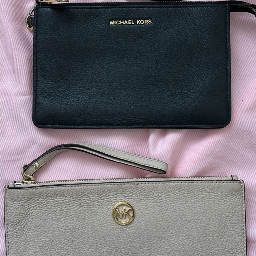 Michael Kors Black and Cream Wristlet Set